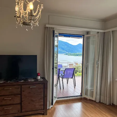 Panorama, 2 5-zimmerwohnung By Holap Sa * Minusio