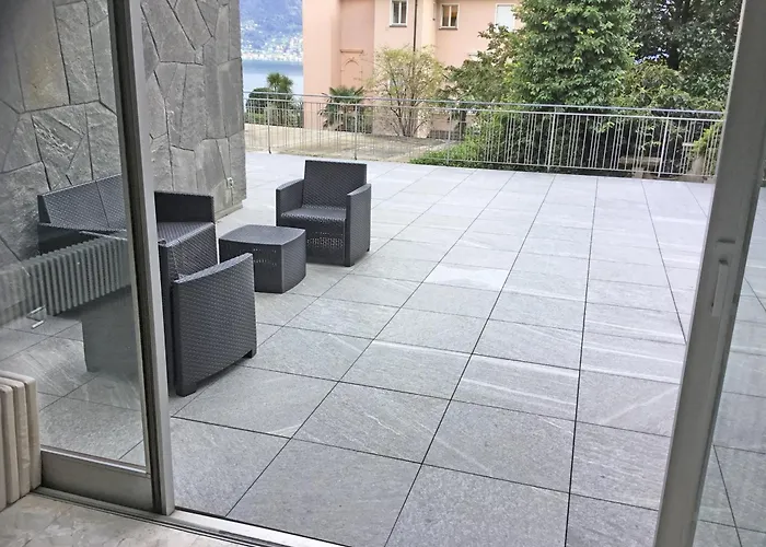 Panorama, 2 5-zimmerwohnung By Holap Sa